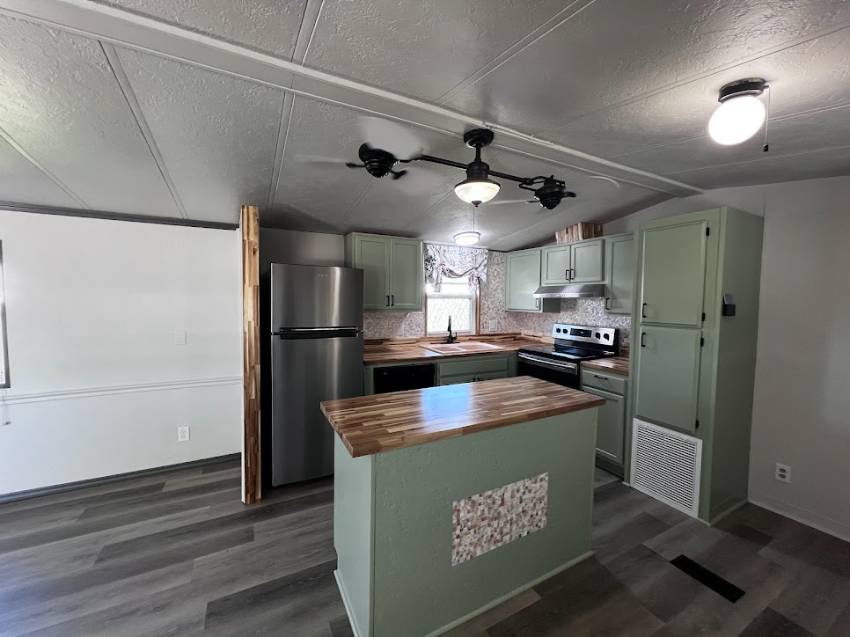 590 Century Drive a Winter Haven, FL Mobile or Manufactured Home for Sale